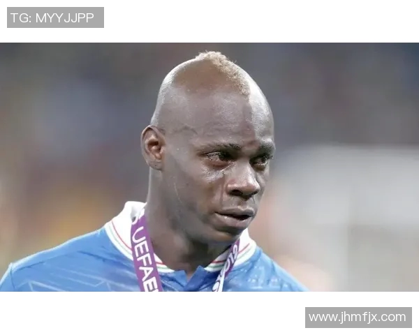 足球场上的幽默巨星们让我们捧腹大笑的搞笑瞬间回顾