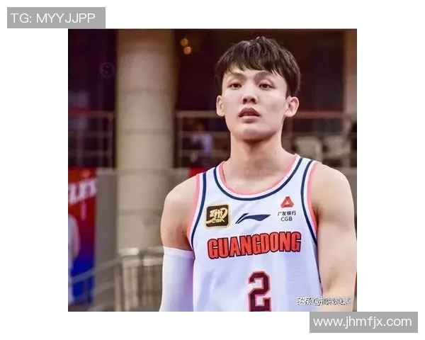篮球明星10的身份揭晓他在赛场上的表现如何引发热议